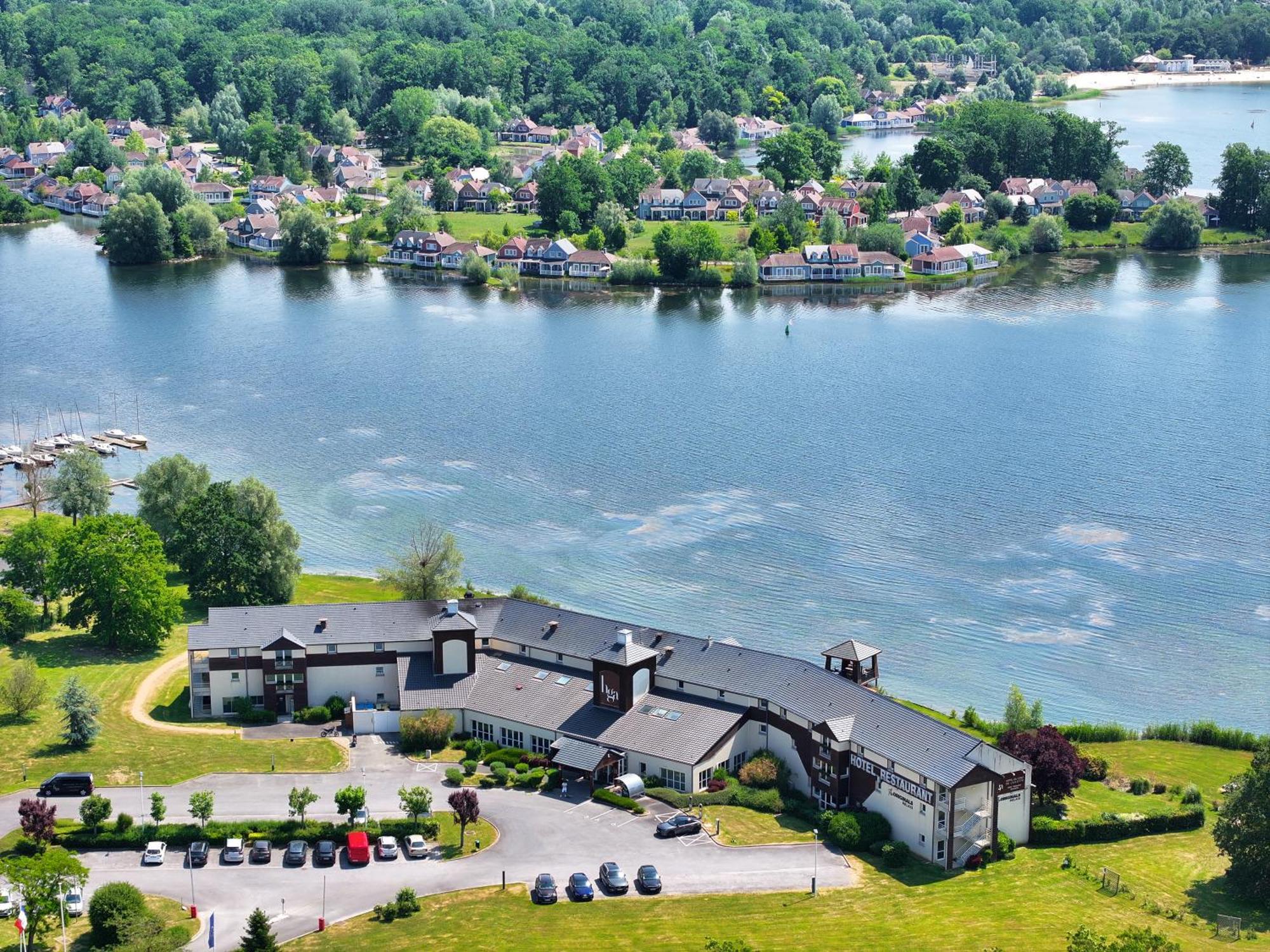 Hotel Du Golf De L'Ailette, The Originals Relais Chamouille Eksteriør bilde